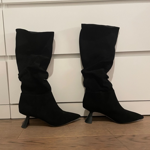 Charles & Keith Knee High Boots (Kid Suede) - Black Size 38 (US 7.5) - Picture 8 of 9